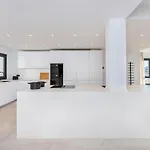Villa Vega Luxury Living Premium Features Gym Jacuzzi *