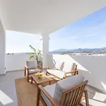 Villa Vega Luxury Living Premium Features Gym Jacuzzi Marbella