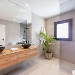 Vega Luxury Living Premium Features Gym Jacuzzi ماربيا