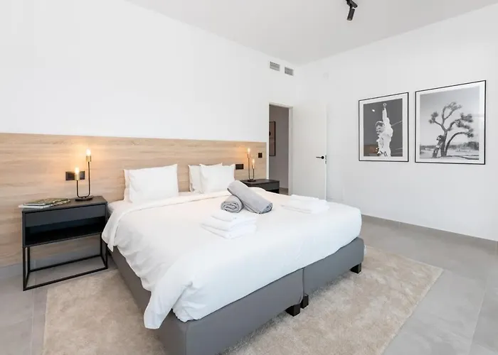 Vega Luxury Living Premium Features Gym Jacuzzi *