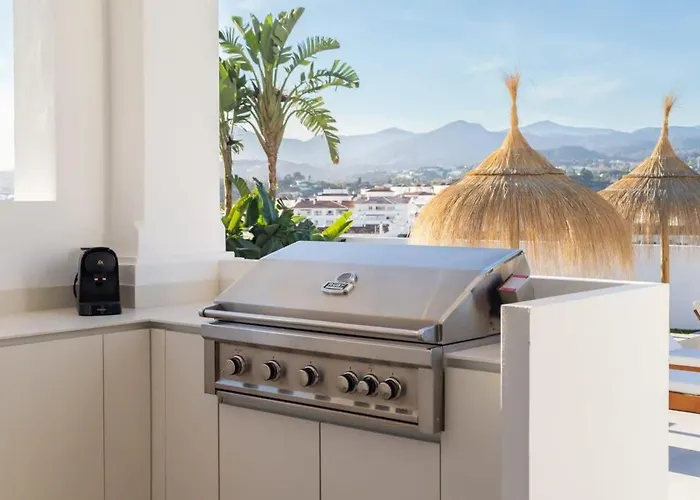 Vega Luxury Living Premium Features Gym Jacuzzi * 马尔韦利亚