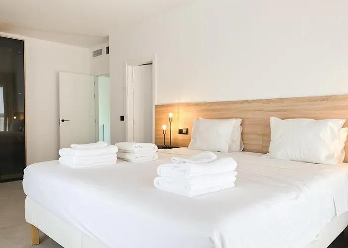 Vega Luxury Living Premium Features Gym Jacuzzi 别墅