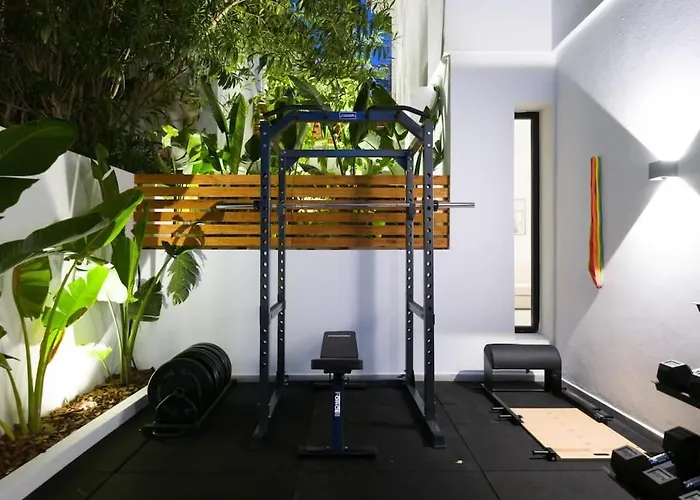 别墅 Vega Luxury Living Premium Features Gym Jacuzzi 马尔韦利亚