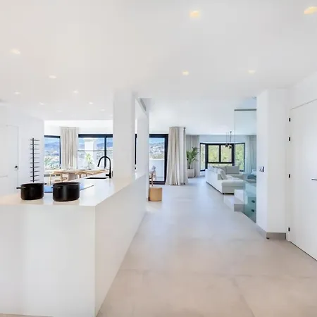 Villa Vega Luxury Living Premium Features Gym Jacuzzi