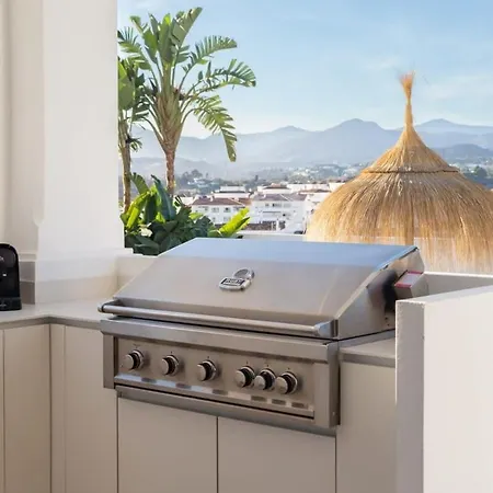 Vega Luxury Living Premium Features Gym Jacuzzi * Marbella