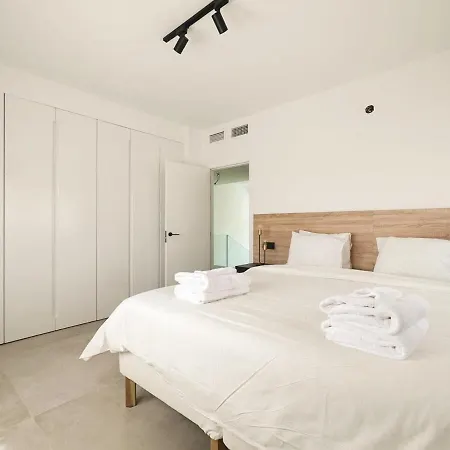 Vega Luxury Living Premium Features Gym Jacuzzi ヴィラ *