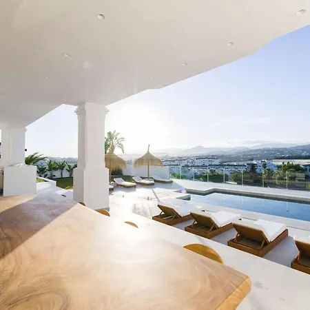 Villa Vega Luxury Living Premium Features Gym Jacuzzi *