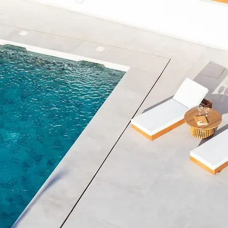 Vega Luxury Living Premium Features Gym Jacuzzi *