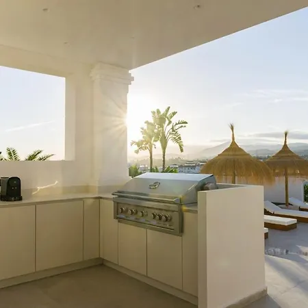 Vega Luxury Living Premium Features Gym Jacuzzi * Marbella