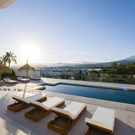 Vega Luxury Living Premium Features Gym Jacuzzi Vila *