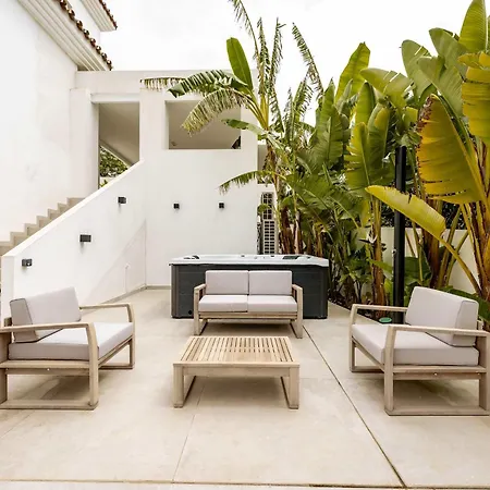 Vega Luxury Living Premium Features Gym Jacuzzi * Marbella