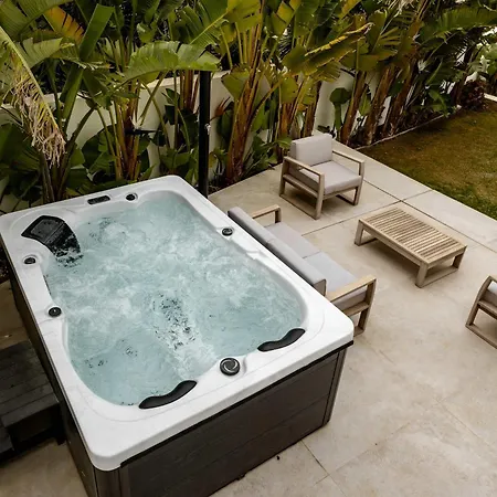 Vega Luxury Living Premium Features Gym Jacuzzi Marbella