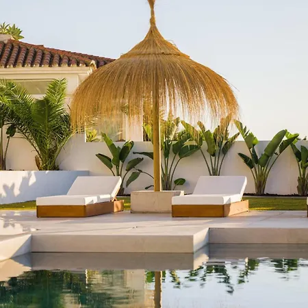 Villa Vega Luxury Living Premium Features Gym Jacuzzi