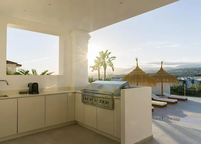 Vega Luxury Living Premium Features Gym Jacuzzi * Marbella